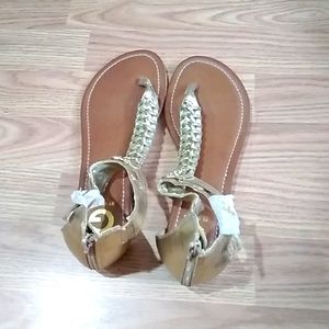 NWOT GUESS SANDALS